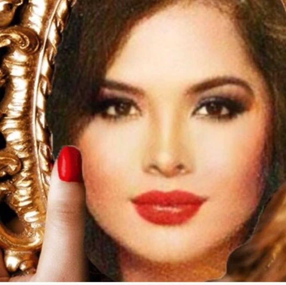 Meet your Posher, Elena